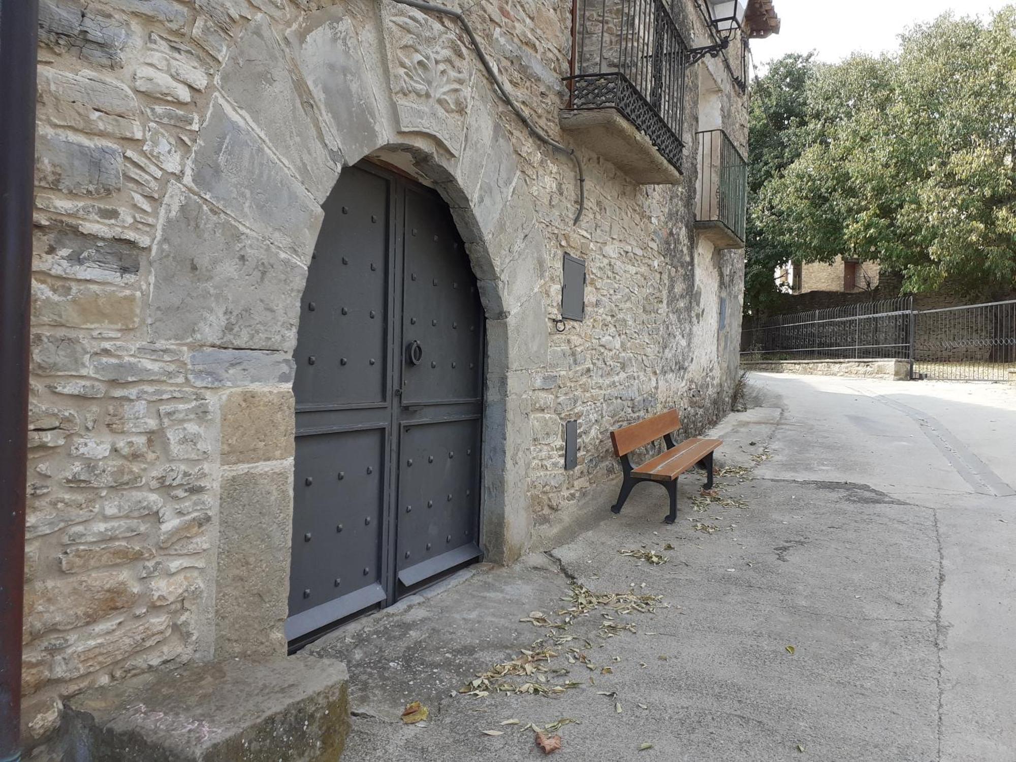 Apartmán Casa Binuales Pedruel Exteriér fotografie